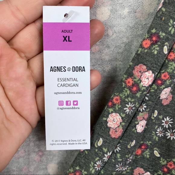 Agnes & Dora Gray Rose Floral Essential Cardigan - Picture 6 of 9
